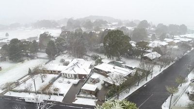 First day of winter brings snow, winds and damage to parts of New South Wales