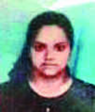 Gujarat: Girl dies after truck hits her scooter