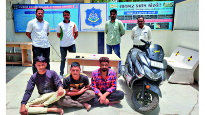 Gujarat: Two caught selling MD drugs to students in Anand
