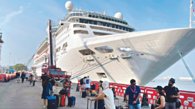 Mumbai cruise drugs case: Protection for pedlars alleged in chargesheet