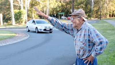 Buderim roundabout's beloved 'waving man', Peter Van Beek, remembered for bringing joy to commuters