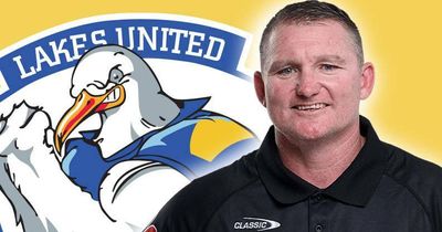 Bourke extends stay at Seagulls