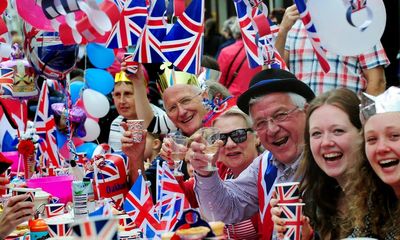 UK weather: Jubilee weekend to reach 23C amid showery spells in mixed bank holiday forecast