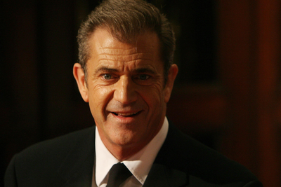 Mel Gibson heckled by fans yelling 'freedom' as he chats indyref2 during Scotland visit
