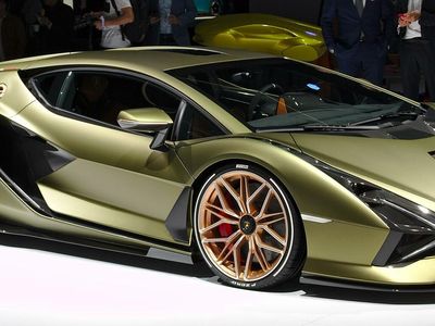 Lamborghini Sees E-Fuel Super Cars In Its Range Beyond 2030: Reuters