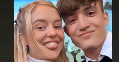 ITV Coronation Street's new on-screen love interests cosy up in sweet selfie