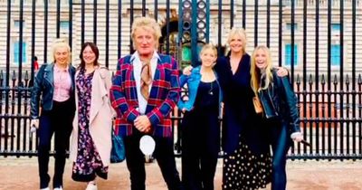 Rod Stewart and family entourage pose outside Buckingham Palace ahead of Jubilee concert