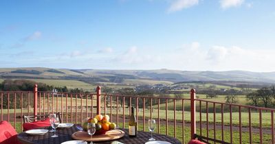 WIN a luxury, five-star agritourism stay atThe Lamont Lodge Airhouses near Edinburgh!