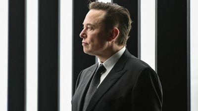 Elon Musk: Tesla remote employees "should pretend to work somewhere else"