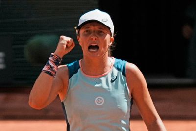 ‘I’m pretty happy’: Iga Swiatek extends winning streak to ease into French Open semi-finals