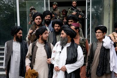 Pakistan sends 50-member team to Kabul to discuss cease-fire