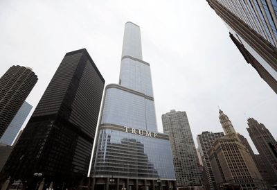 Man dies in fall from 16th floor of Trump Tower in Chicago