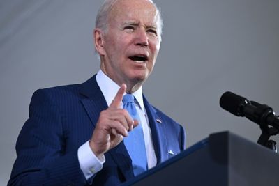 Biden takes aim at inflation but short on weapons