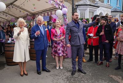 Danny Dyer welcomes royal couple to Albert Square in EastEnders Jubilee special
