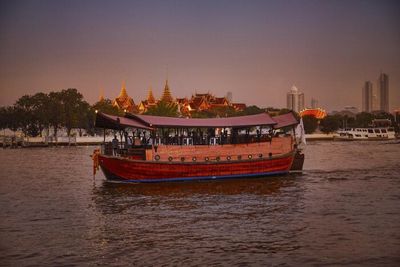 Anantara announces dinner cruise