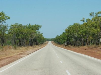 Body found after human leg left on NT road