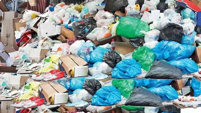 Mumbai: Rs 5,000 fine if you use banned plastic, says BMC