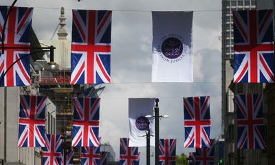 Queen’s jubilee expected to give £6bn boost to UK retail and hospitality