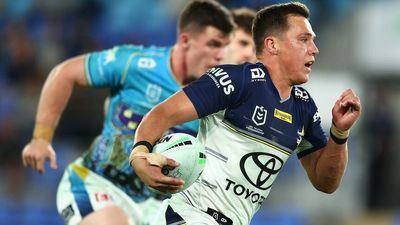 Scott Drinkwater shines as undermanned North Queensland run rings around Gold Coast