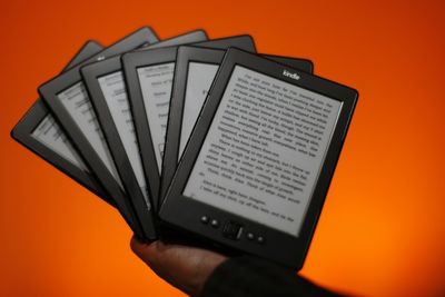 Amazon to close Kindle e-bookstore in China