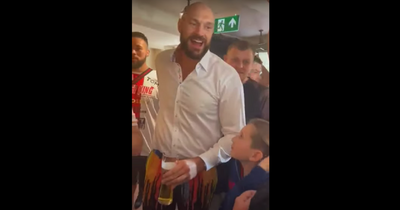 Tyson Fury sings famous Irish ballad as he enjoys pints in pub