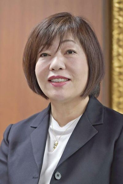 Writer Hayashi to become chairperson at Nihon Univ.