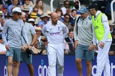 Matt Parkinson becomes England’s first concussion substitute after Jack Leach ruled out of New Zealand Test