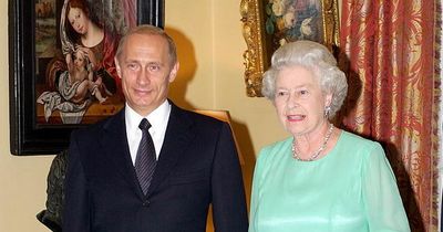 Queen broke protocol to make remark about Vladimir Putin after waiting 14 minutes