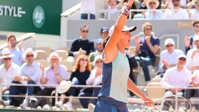 Swiatek powers past Kasatkina to reach second French Open final