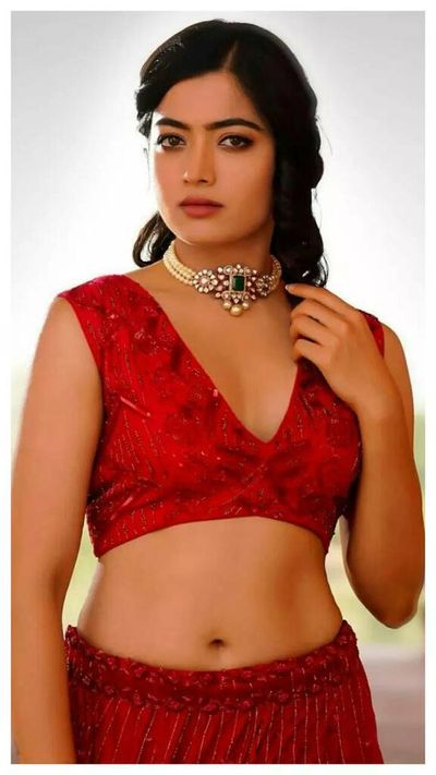 10 glamarous pics of Rashmika Mandanna