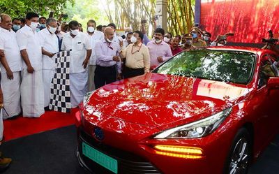 Kerala Chief Minister Pinarayi Vijayan flags off country’s second registered hydrogen-fuel car