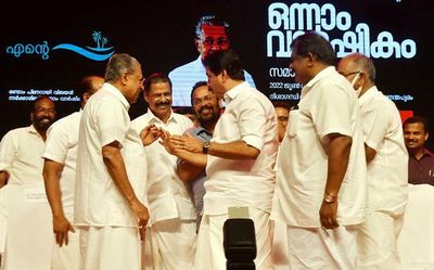 Pinarayi Vijayan accuses Central government of creating communal discord
