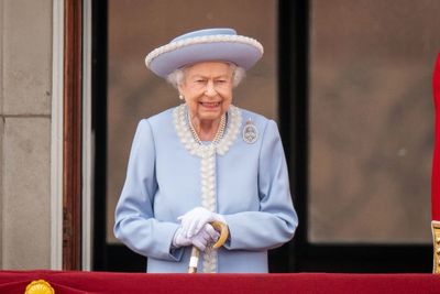 Army gives Queen handcrafted walking stick with unique engraving for jubilee