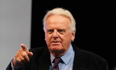 Michael Grade too lazy and old to lead Ofcom, says BBC official historian