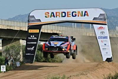 Neuville sets pace at Sardinia Rally