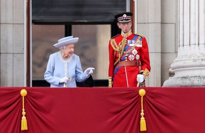 Queen Elizabeth to miss Friday's Jubilee event due to mobility issues