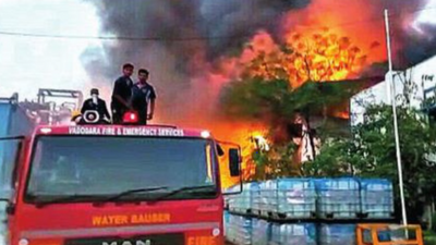 Vadodara: Major fire breaks out at Deepak Nitrite company in Nandesari GIDC unit