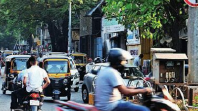 Bengaluru: Contactless services turn inefficient, delay issuance of licences and RCs