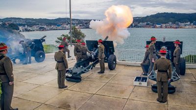 'Grit, grace and glory': New Zealand marks queen's jubilee