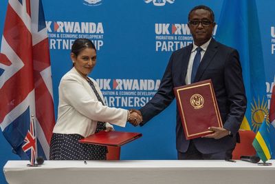 Asylum seekers threatened with Rwanda deportation under Priti Patel scheme ‘go on hunger strike’