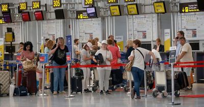 Brits stuck in long lines at Spanish airports look enviously at EU travellers flying through arrivals