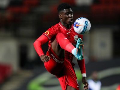 Adelaide United's Mo Toure moves to France