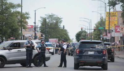 2 killed, U.S. marshal among 10 wounded by gunfire in Chicago Thursday