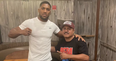 Anthony Joshua’s new coach made secret trips to train heavyweight in UK