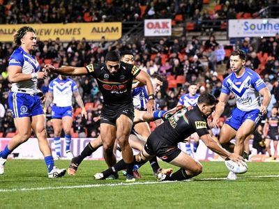 Kikau leads Panthers to NRL win over Dogs