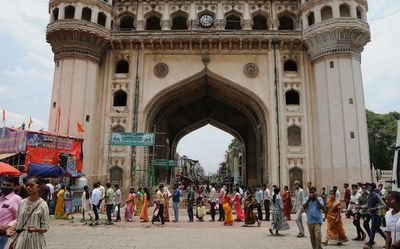 Congress leaders offer puja at Bhagyalakshmi temple