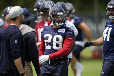 Texans RB Rex Burkhead likes how ‘multiple’ the offense is under OC Pep Hamilton