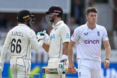 New Zealand restore order to barmy first Test with growing lead over England after day two
