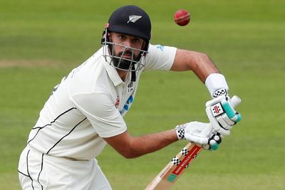 Mitchell and Blundell put New Zealand on top against England