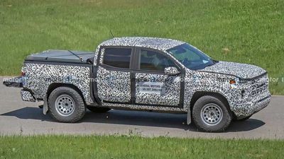 2023 GMC Canyon AT4X Spied Without Heavy Camo, Debut Coming Soon